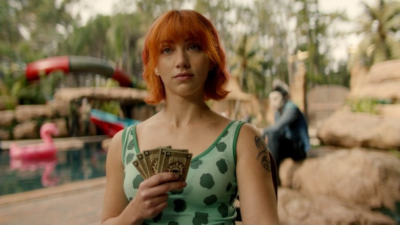 ДЕВУШКА С ТАТУИРОВКОЙ РЫБЫ-ПИЛЫ