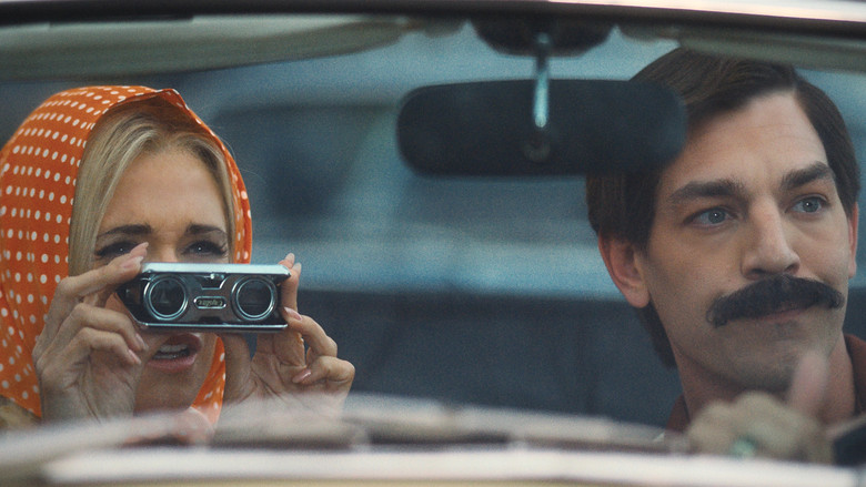 Максин притворяется мертвой