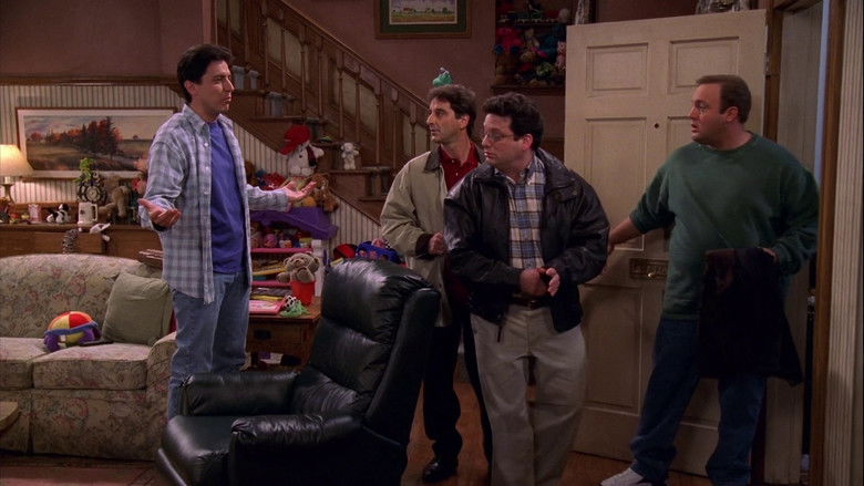 Рэй дома один