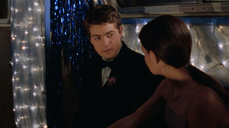 С кем пойти на выпускной