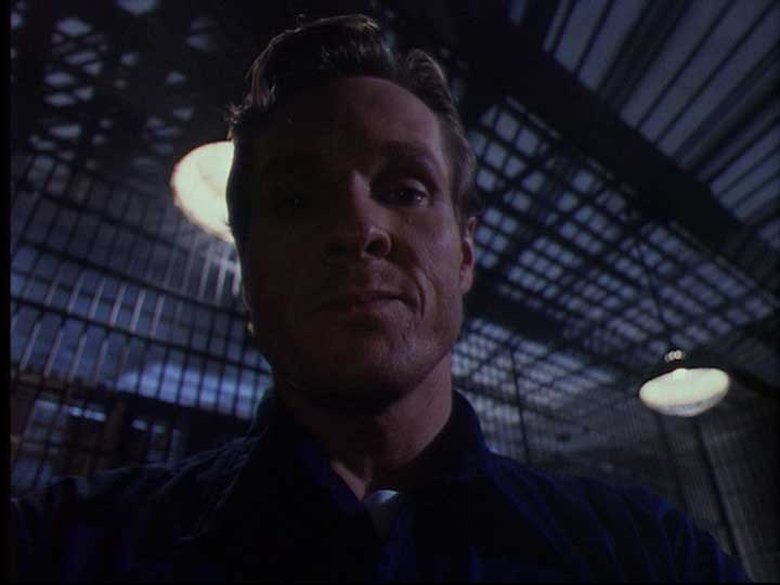 Человек, который был Смертью / Мирно дремлет старый дом... / Закопайте этого кота... Он правда сдох