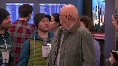 Чарли встречается с сестрой серийного убийцы