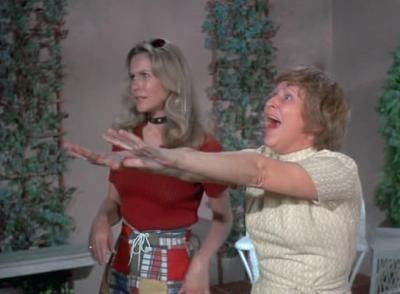 Не так наклоняющаяся башня Саманты из Пизы