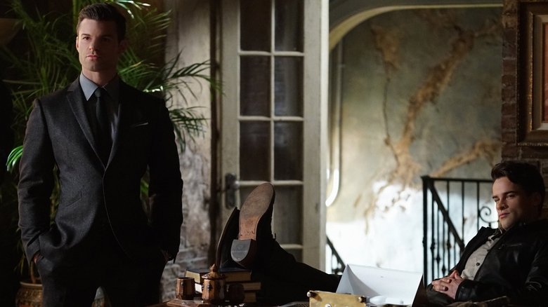 Наедине со всеми