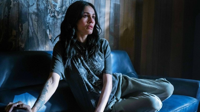 Её почва в изломах и бороздах